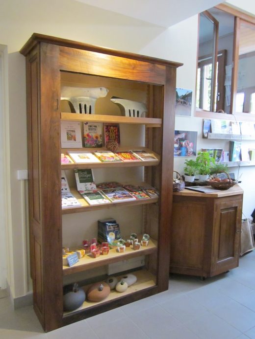 Agencement boutique en bois recyclé